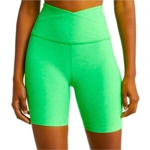Beyond Yoga Spacedye 7” Bright Green Biker Shorts